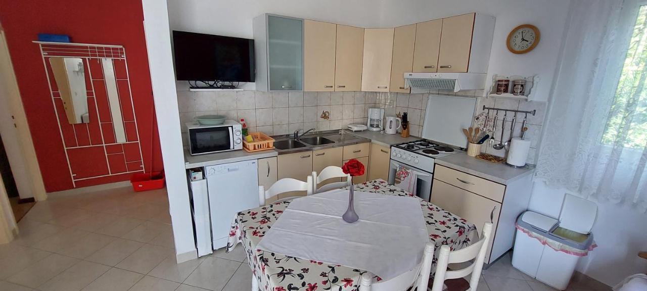 Pahljina Apartments Palit Exterior foto